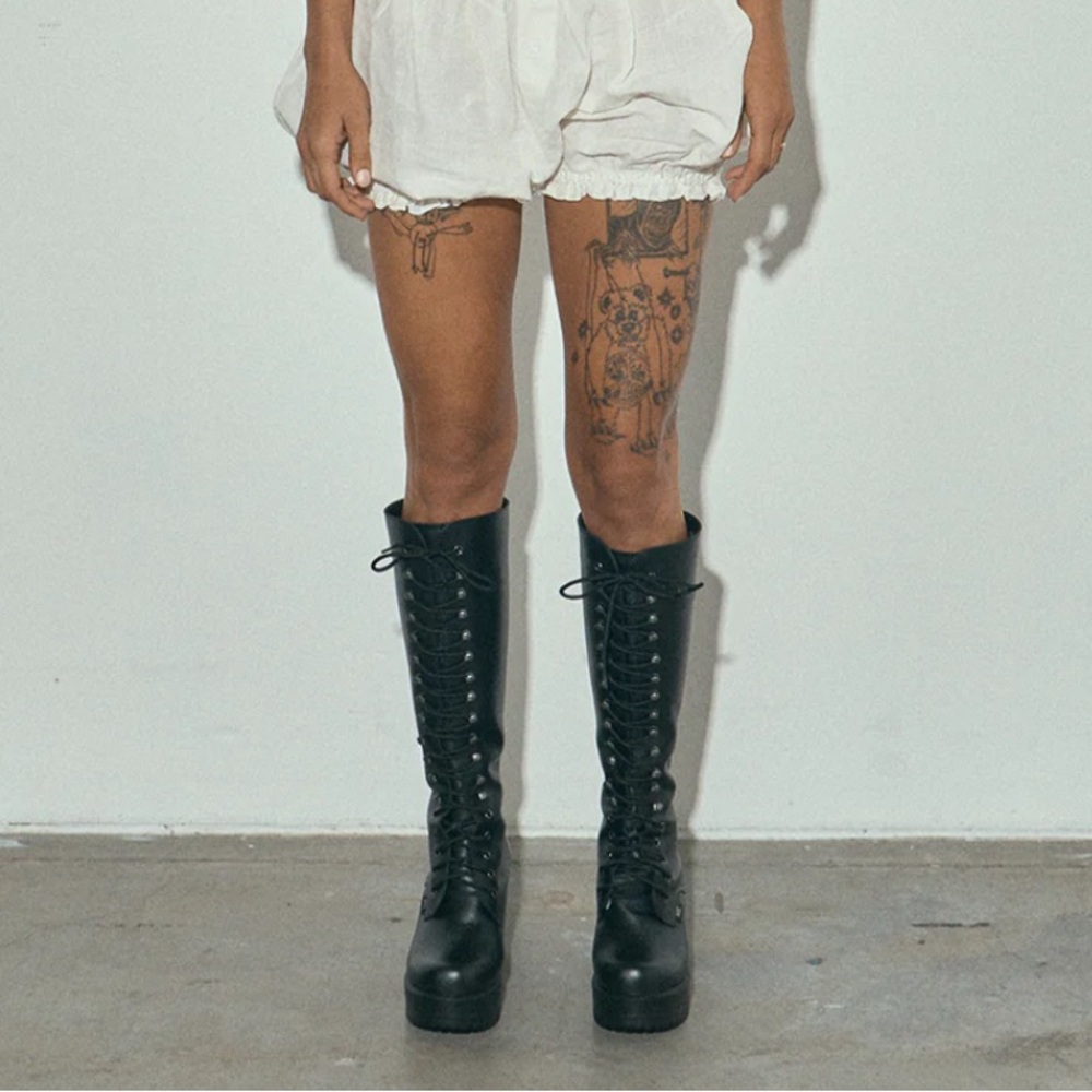 Stylish Roc Boots Lace
